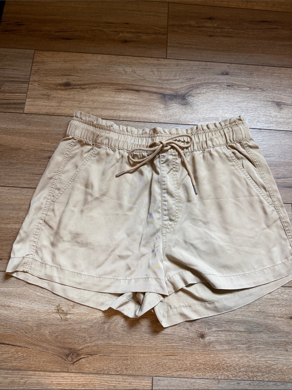 LOFT Beige Drawstring Women's Casual Shorts